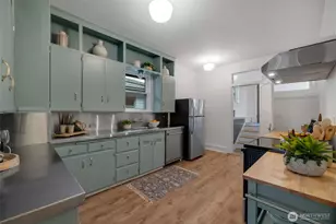 2540 1st Ave W, Seattle, WA 98119 - Photo 12