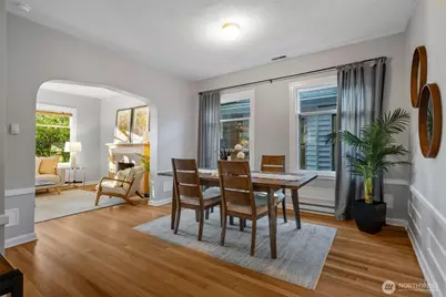 2540 1st Avenue W, Seattle, WA 98119 - Photo 8