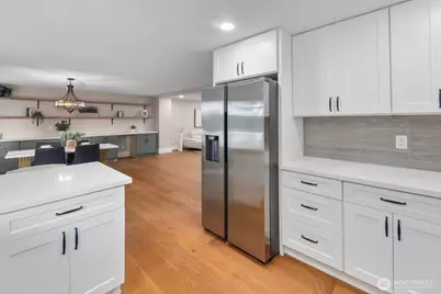2734 Sunset Drive W, University Place, WA 98466 - Photo 12