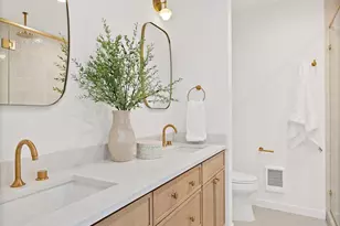 414 W Smith St, Seattle, WA 98119 - Photo 10