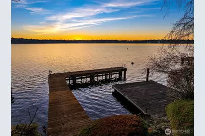 8025 W Mercer Way, Mercer Island, WA 98040 - Photo 32