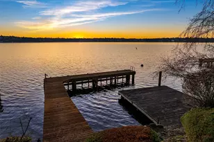 8025 W Mercer Way, Mercer Island, WA 98040 - Photo 32