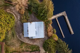 8025 W Mercer Way, Mercer Island, WA 98040 - Photo 12