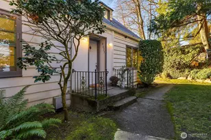 8025 W Mercer Way, Mercer Island, WA 98040 - Photo 22