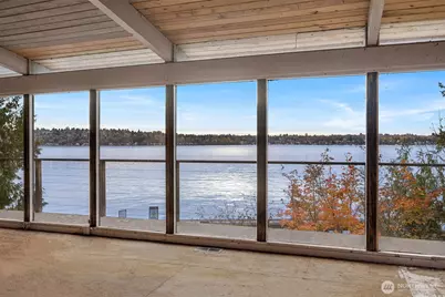 8025 W Mercer Way, Mercer Island, WA 98040 - Photo 20