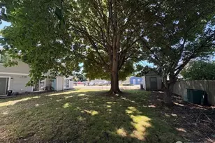 410 Murdock St, Sedro Woolley, WA 98284 - Photo 2