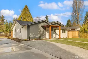 8708 NE 140th St, Kirkland, WA 98034 - Photo 2