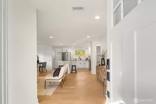 8708 NE 140th St, Kirkland, WA 98034 - Photo 4