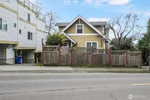 2071 Gilman Dr W, Seattle, WA 98119 - Photo 2