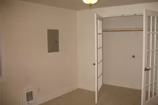 2071 Gilman Dr W, Seattle, WA 98119 - Photo 14