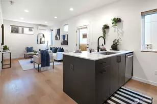 10344 Wallingford Ave N, Seattle, WA 98133 - Photo 10