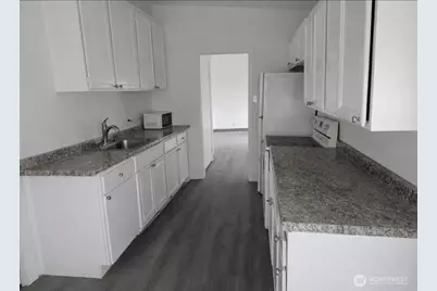 244 Emerson Avenue, Hoquiam, WA 98550 - Photo 2