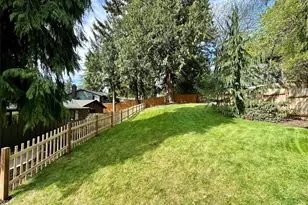 8920 168th Ave NE, Redmond, WA 98052 - Photo 30