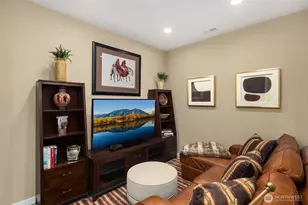 9214 Merritt Ave SE, Snoqualmie, WA 98065 - Photo 6