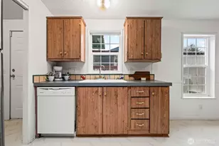 998 Mahogany Ln NW, Bremerton, WA 98311 - Photo 16