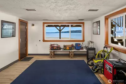 212 S 219th Street, Normandy Park, WA 98198 - Photo 16