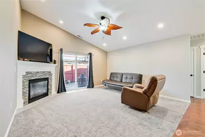 2504 Redwood Avenue, Longview, WA 98632 - Photo 12