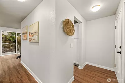 12527 NE 117th Place #F5, Kirkland, WA 98034 - Photo 4