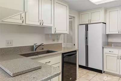 15719 SE 23rd Street #116, Vancouver, WA 98683 - Photo 8