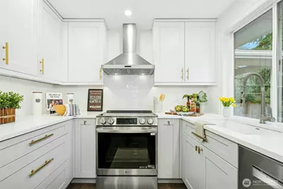 13416 NE 70th Street, Redmond, WA 98052 - Photo 4