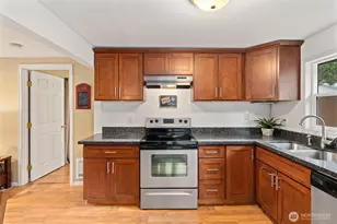 112 Barbara Ln, Everett, WA 98203 - Photo 8