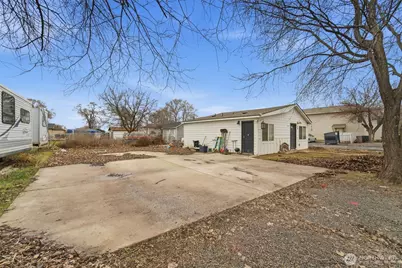 306 E 5th Avenue, Warden, WA 98857 - Photo 2