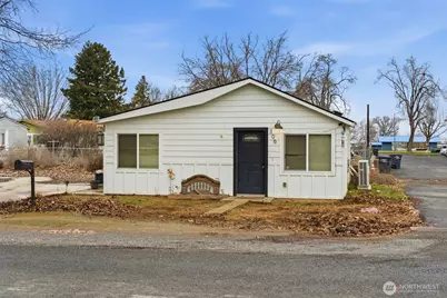 306 E 5th Avenue, Warden, WA 98857 - Photo 1