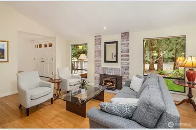 3922 229th Place SE, Sammamish, WA 98075 - Photo 2