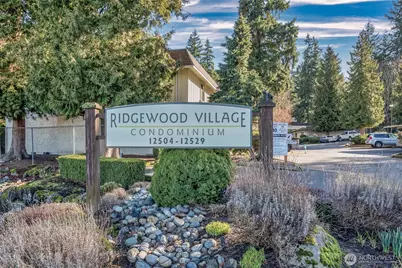 12528 NE 117th Place #E1, Kirkland, WA 98034 - Photo 2