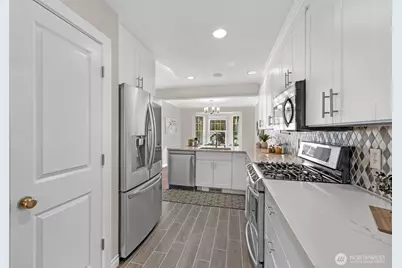 9330 16th Drive W, Everett, WA 98204 - Photo 10