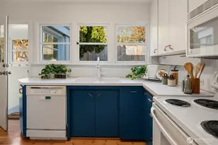 12230 Marine View Dr SW, Burien, WA 98146 - Photo 22