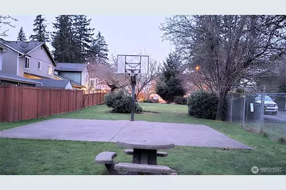 17915 25th Ave E, Tacoma, WA 98445 - Photo 26