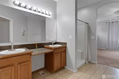 17915 25th Ave E, Tacoma, WA 98445 - Photo 12