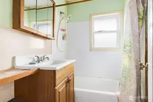 9004 12th Ave SW, Seattle, WA 98106 - Photo 18