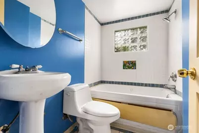 9004 12th Avenue SW, Seattle, WA 98106 - Photo 24