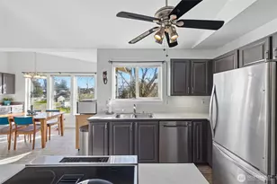 2071 Cherry St, Ferndale, WA 98248 - Photo 6