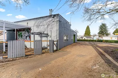 351 Park Avenue N, Renton, WA 98057 - Photo 4