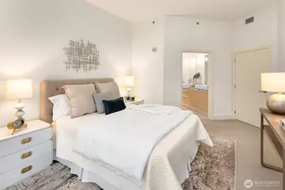 737 Olive Way #2905, Seattle, WA 98101 - Photo 18