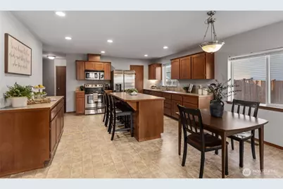 18833 110th Avenue Ct E, Puyallup, WA 98374 - Photo 6