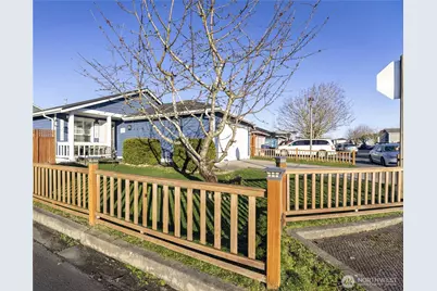 4311 150th Street NE, Marysville, WA 98271 - Photo 2