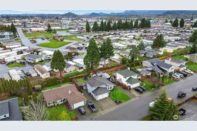 901 Bathke Avenue, Enumclaw, WA 98022 - Photo 38