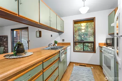 1005 Geneva Street, Bellingham, WA 98229 - Photo 20