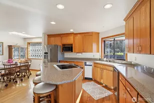 2910 13th St SW, Puyallup, WA 98373 - Photo 6