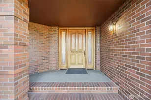 2910 13th St SW, Puyallup, WA 98373 - Photo 4