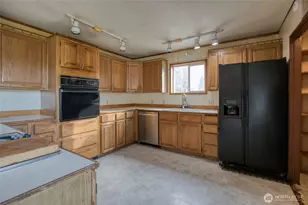 545 N 12th St, Elma, WA 98541 - Photo 2