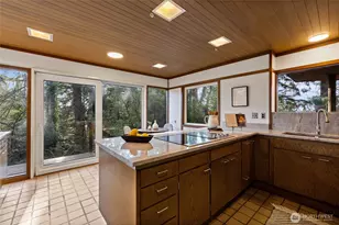 12809 3rd Ave Ct E, Tacoma, WA 98445 - Photo 10