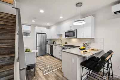 728 N 43rd Street, Seattle, WA 98103 - Photo 10