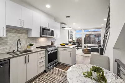 728 N 43rd Street, Seattle, WA 98103 - Photo 4