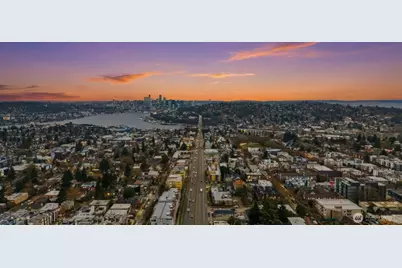 728 N 43rd Street, Seattle, WA 98103 - Photo 2