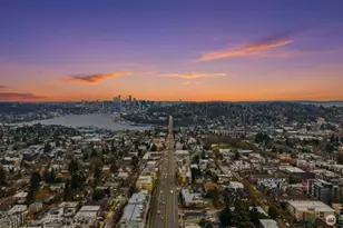 728 N 43rd St, Seattle, WA 98103 - Photo 2